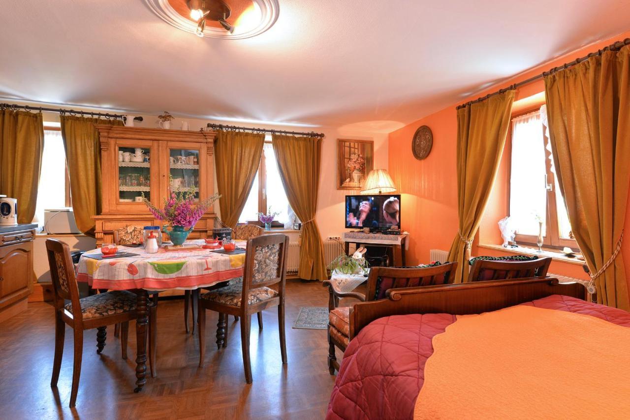 Gites ou Chambres d'hôtes à la ferme Orbey Esterno foto